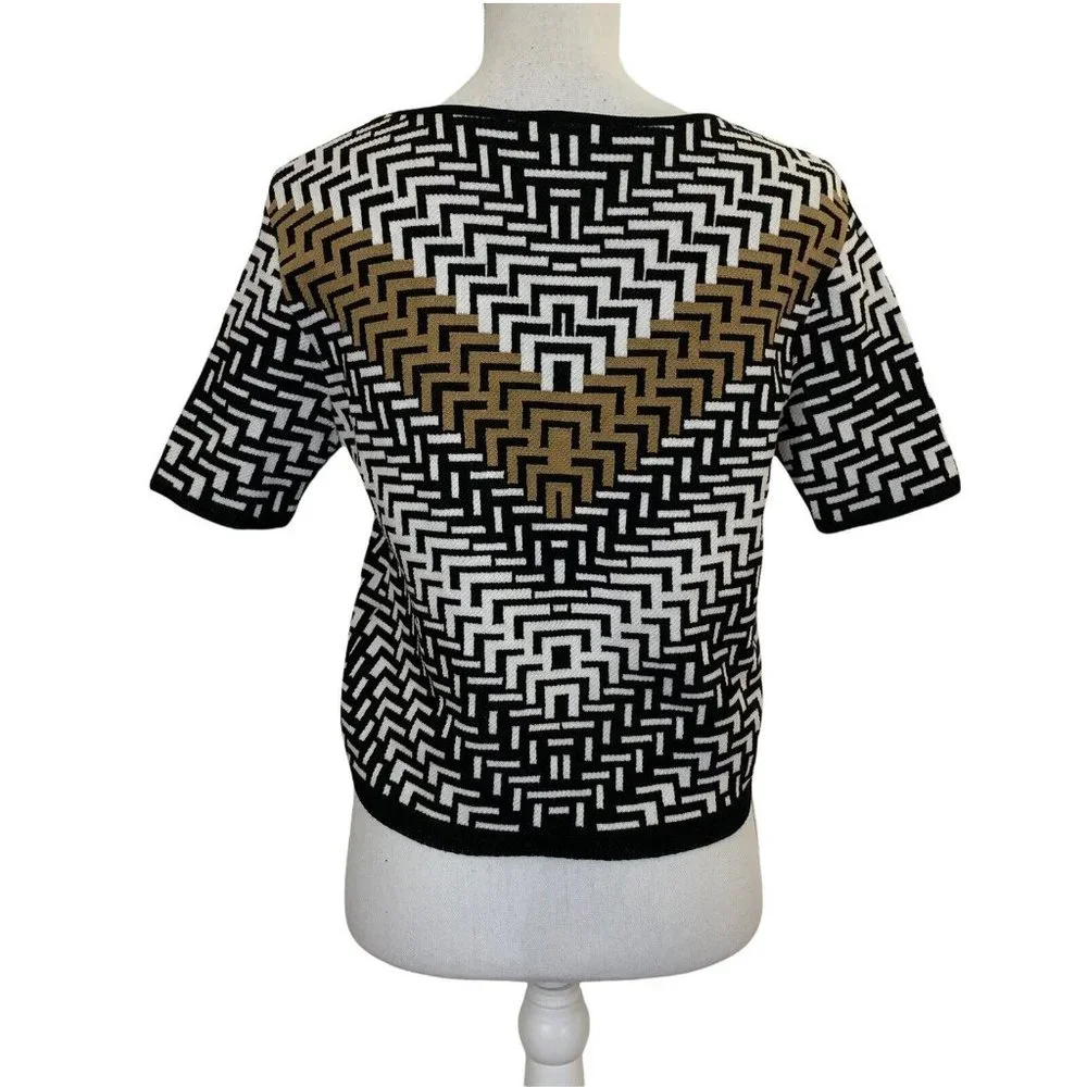 Romeo + Juliet Couture Cropped Chevron Sweater - Picture 4 of 9